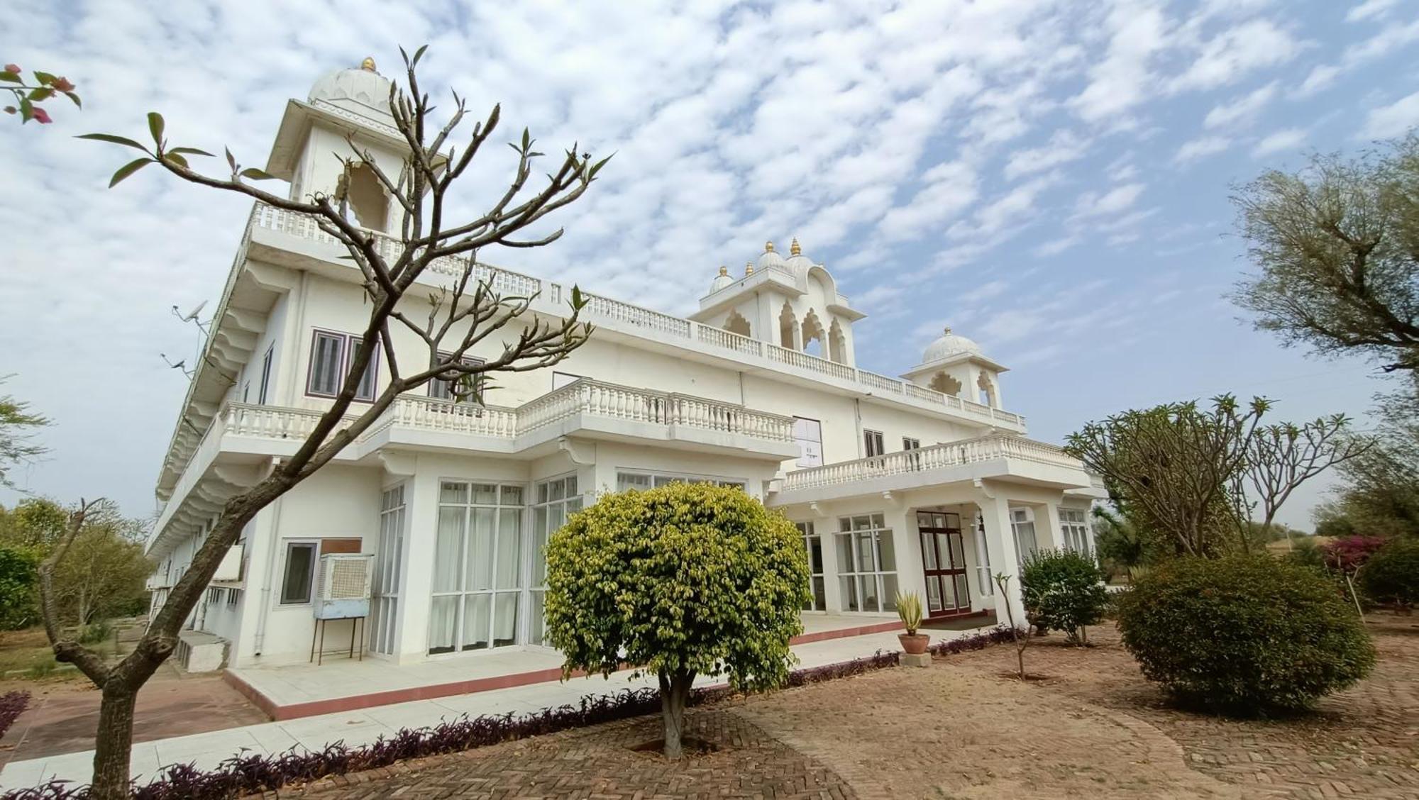 Savista Retreat Hotel Jaipur Buitenkant foto