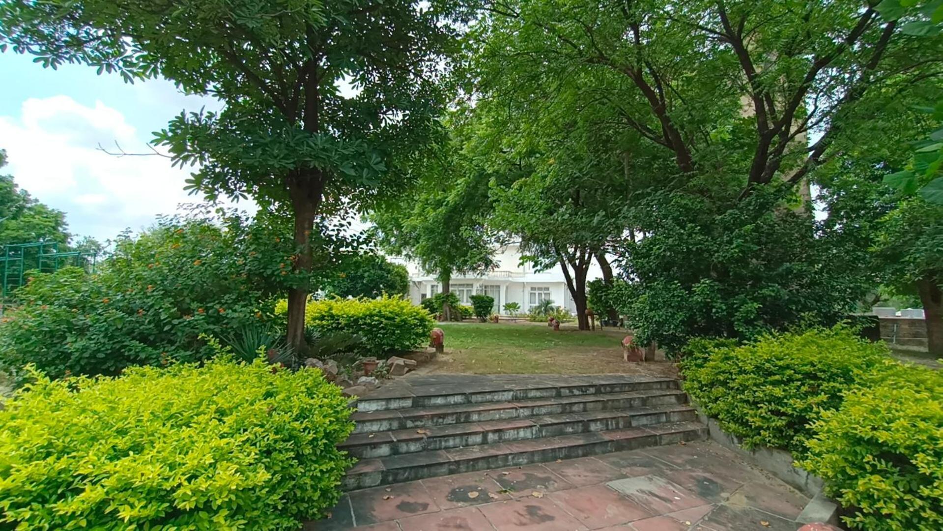 Savista Retreat Hotel Jaipur Buitenkant foto