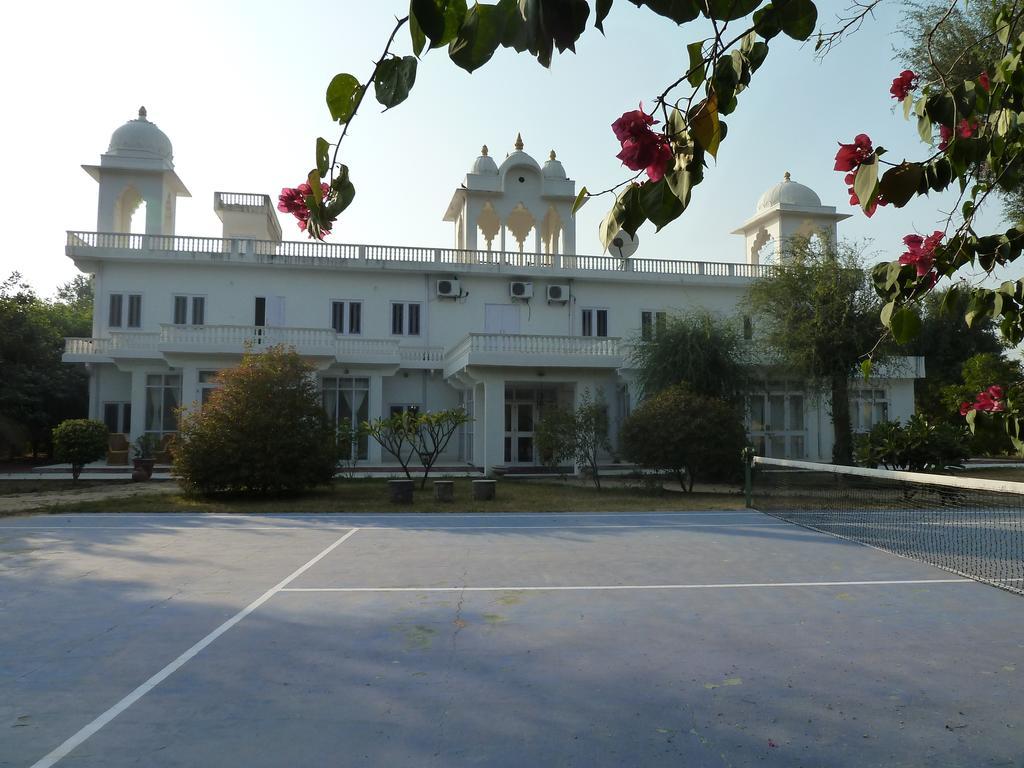 Savista Retreat Hotel Jaipur Buitenkant foto